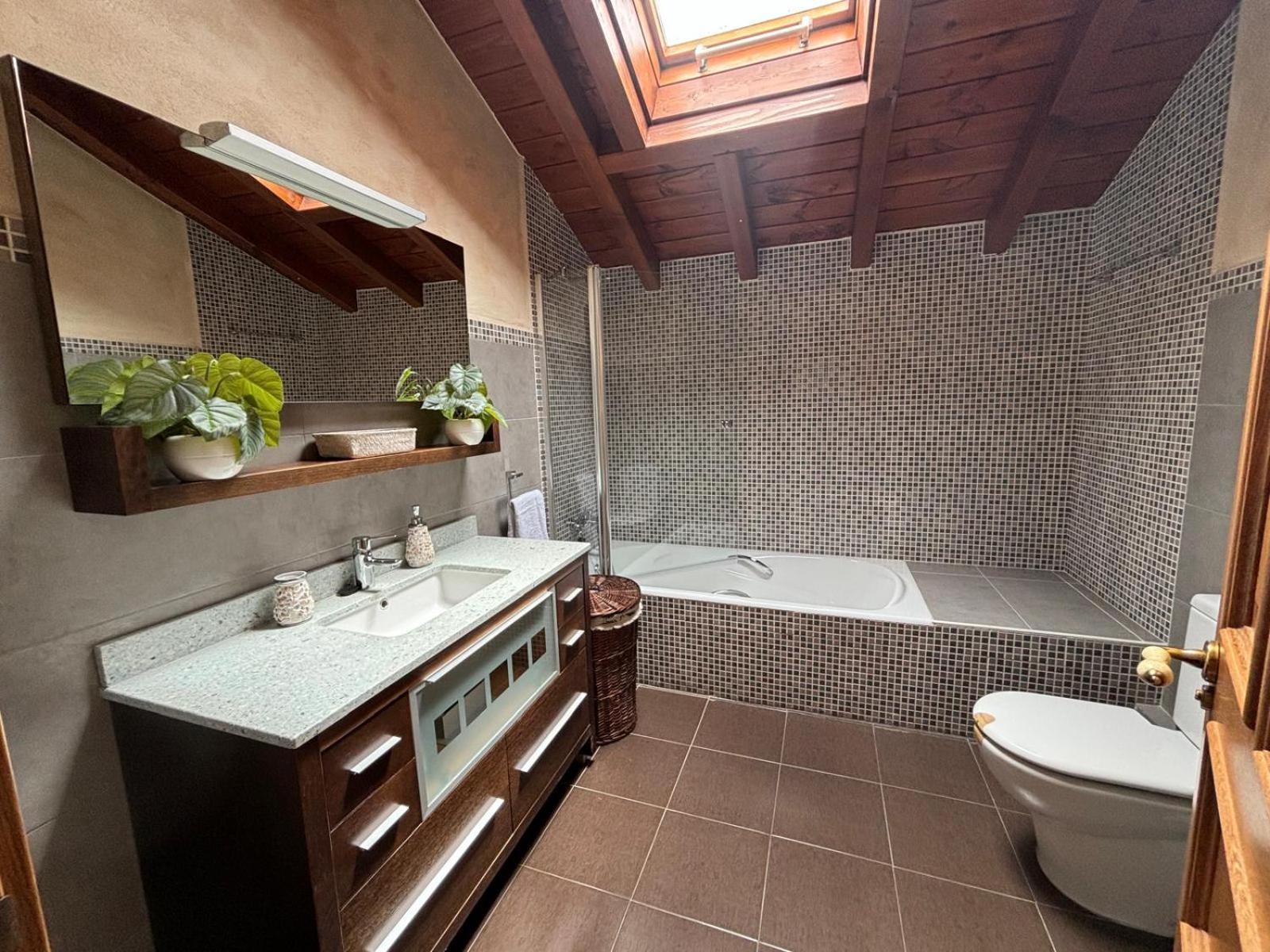 Vivienda Turistica Jardin Con Encanto Y Piscina Villa Emaldia